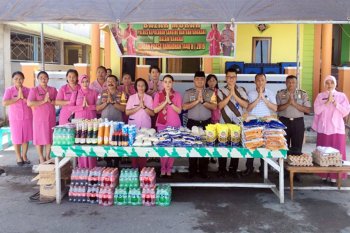 Polres Sangihe gandeng Bulog Tahuna gelar pasar murah