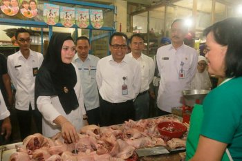 Masyarakat agar berbelanja bijak saat Lebaran, kata Sekda