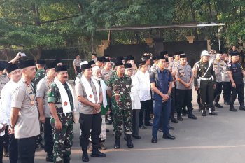 Panglima TNI dan Wakapolri melakukan safari Ramadhan di Banten