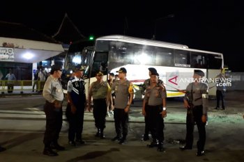 Antisipasi pergerakan massa, Polres Jember "sweeping" terminal dan stasiun