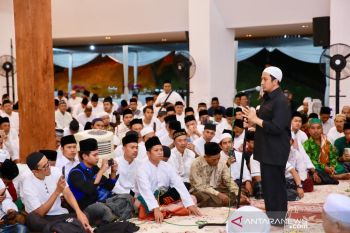 Peringati Nuzulul Quran, Pemkab Banyuwangi hadirkan Ustadz Yusuf Mansur