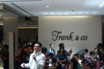 Hedi Yunus meriahkan Anniversary Day Frank &amp; co ke-23 di Manado