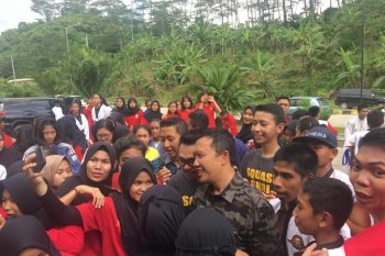 Peraih medali emas Olimpiade dihadiahi Rp7,5 miliar