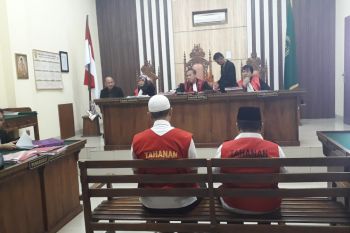 Dua oknum PNS Pemkot Bandarlampung dihukum 15 bulan penjara