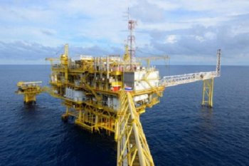 Harga minyak dunia naik didukung ketegangan Iran dan penurunan stok AS
