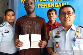 Sempat jadi pesepak bola, Imigrasi deportasi Daddyboy ke Liberia