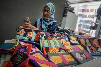 Kerajinan dompet