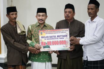 13.350 guru agama di Pati menerima bantuan kesejahteraan
