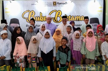 PKS Jateng mensyukuri hasil pemilu dengan santuni anak yatim