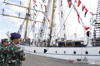 KRI Dewa Ruci "Sang Legendaris"  jadi pilihan ngabuburit warga Makassar