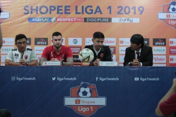Sepak bola - Tuan rumah PSM kalahkan Badak Lampung 4-0