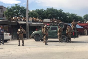 Bom guncang masjid di Afghanistan