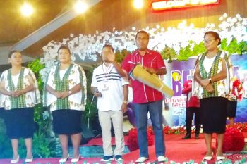 Bupati Biak Numfor resmikan peluncuran lagu rohani dari Benneta voice