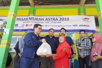 Grup Astra Padang gelar pasar murah pada dua lokasi di Sumbar