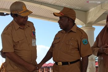 Gubernur Papua Barat tetapkan cuti bersama 10 hari