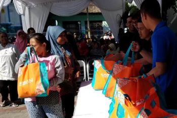 BNI-Dinsos Kota Magelang bagikan 300 paket sembako