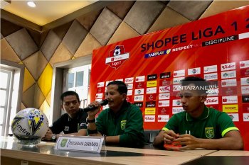 Pemain muda Persebaya Supriadi berpeluang dimainkan  hadapi PSIS