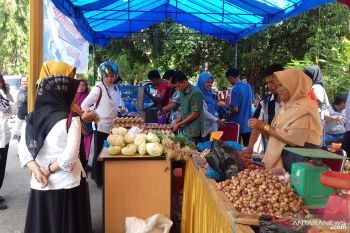 Pemkab Solok gelar pasar murah hasil pertanian ringankan kebutuhan masyarakat