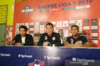 Pelatih Semen Padang Syafrianto minta pendukung bersabar