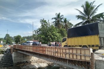 Jembatan Kayu Tanam tak lagi jadi titik macet Jalinsum