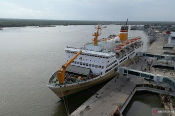 Harga tiket pesawat melambung, penumpang KM Kelud meningkat