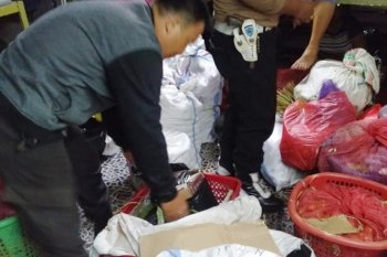 Polisi temukan 28 kantong miras di Pelabuhan Ulu Siau