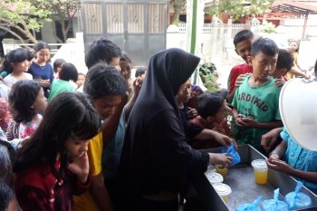 Takjil yang dibayar dengan doa