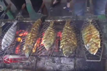 Tanjung Uma, sentra takjil Batam yang saat hujan pun padat