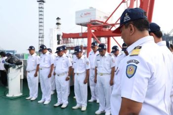 Pelni gelar upacara Hari Lahir Pancasila di atas kapal