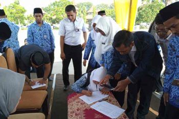ASN luar Indramayu ikut harlah Pancasila berswafoto untuk laporan