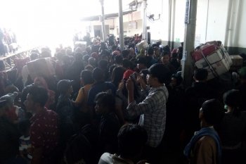 Penumpang arus mudik Stasiun Rangkasbitung capai 30.000 orang