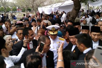 Ani Yudhoyono di mata SBY, cahaya hidup sang perempuan tangguh