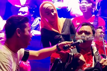 Bupati Trenggalek gelar nobar champions di Surabaya kenang masa remaja