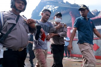 Napi larang petugas kepolisian masuk ke rutan