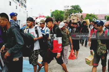 Arus mudik melalui Pelabuhan Sampit mencapai puncak