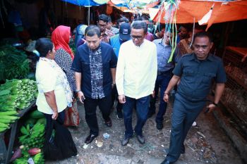Pj Wali Kota Makassar  sidak pasar jelang Lebaran