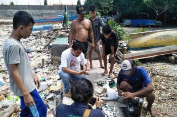Mitra Bentala desak telusuri pihak cemari laut Panjang
