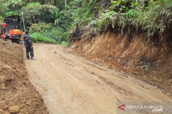 Jalan Agam-Padang Pariaman sudah bisa dilalui kendaraan