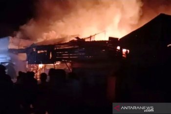 Lima rumah di Jambi ludes terbakar jelang malam takbiran