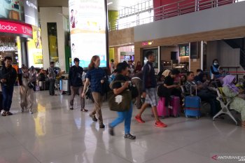 Round-up: Sehari jelang Lebaran, pemudik dari Jakarta menurun