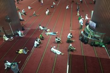 Jemaah terus berdatangan ke Istiqlal untuk takbiran