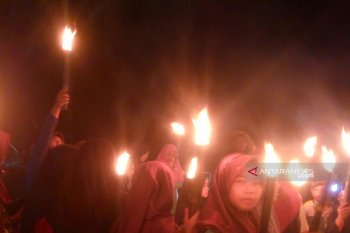 Takbir keliling di Kulon Progo berjalan aman dan lancar