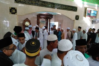 Khatib ajak umat muslim tidak ikut menebarkan hoaks