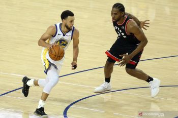 Kawhi Leonard berempati hadap lawan  Kevin Durant