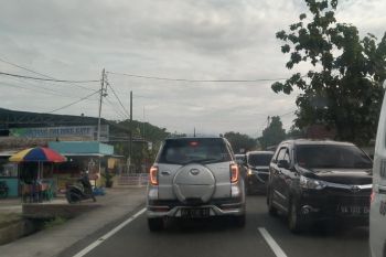 Bukittinggi - Payakumbuh macet parah di tiga titik