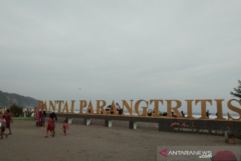 Parangtritis dikunjungi 65.350 wisatawan dalam tiga hari Lebaran (Video)