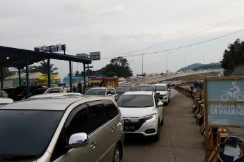 Kemacetan parah memasuki pintu masuk Pelabuhan Bakauheni