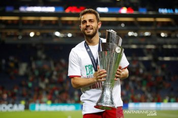 Pemain Terbaik Bernardo Silva, De Jong Pemain Muda Terbaik