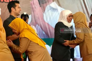 Halalbihalal, ratusan ASN antre bersalaman dengan Khofifah-Emil