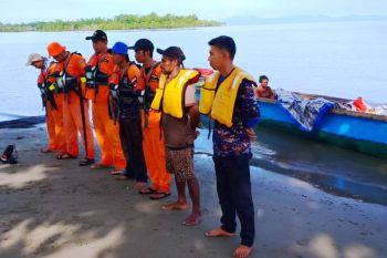 Basarnas Biak Numfor lakukan  pencarian korban kapal di perairan Supiori